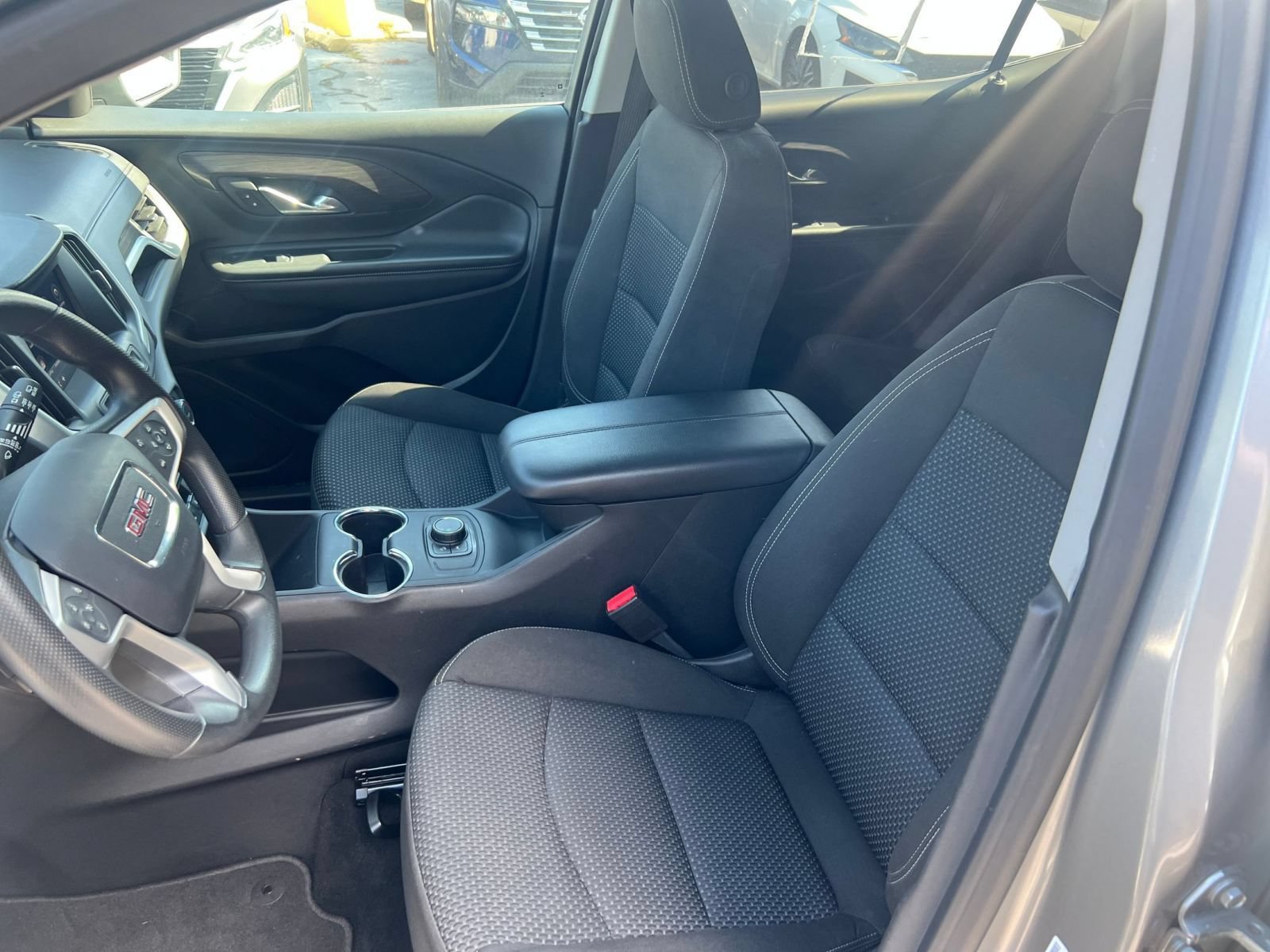 Used 2024 GMC Terrain SLE FWD image 21