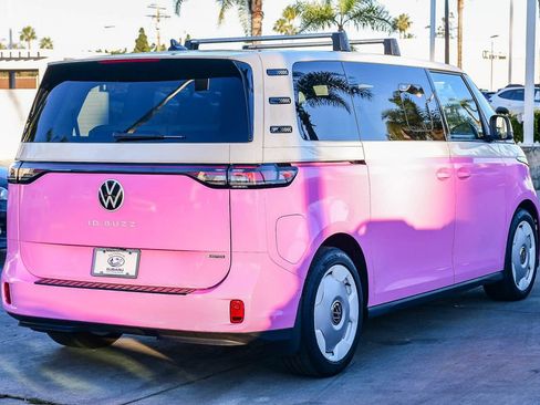 Used 2025 Volkswagen ID. Buzz 1st Edition image 5