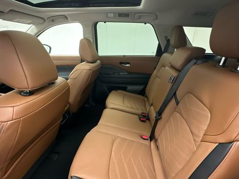 New 2025 Nissan Pathfinder Platinum w/ Cargo Package image 10