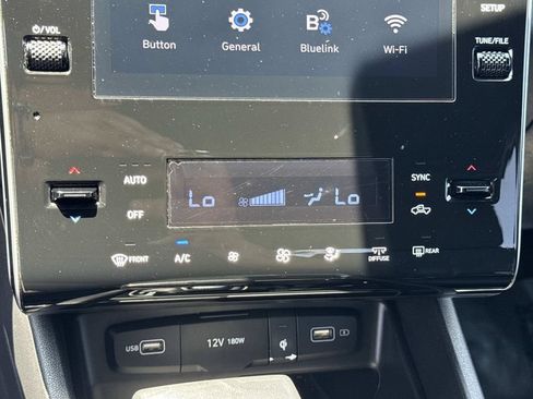 Used 2022 Hyundai Santa Cruz SEL Premium AWD/4WD image 16