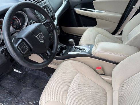 Used 2018 Dodge Journey SE FWD image 12