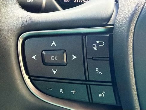 Used 2023 Lexus UX 250h UX 250h Premium image 38