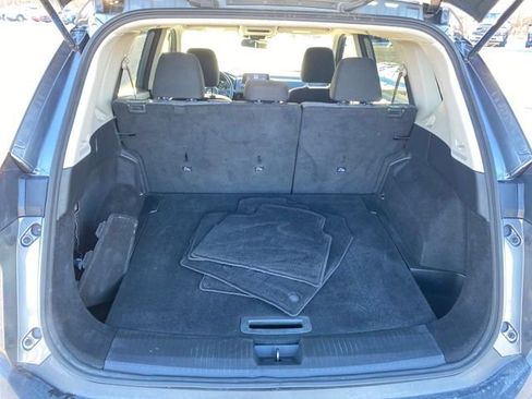 Used 2022 Nissan Rogue S image 19