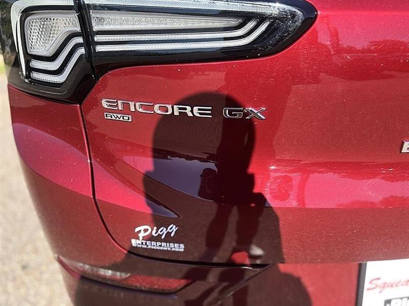 Used 2024 Buick Encore GX Avenir AWD/4WD image 32