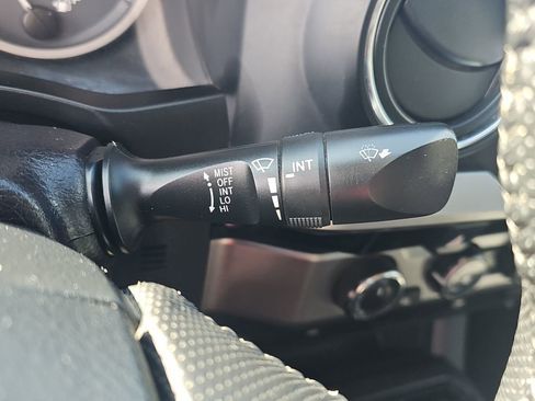 Used 2016 Toyota Tacoma SR5 w/ Towing Package image 13