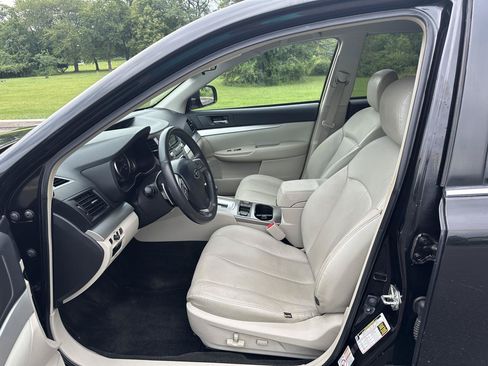 Used 2013 Subaru Outback 2.5i Premium w/ All-Weather Pkg AWD/4WD image 13