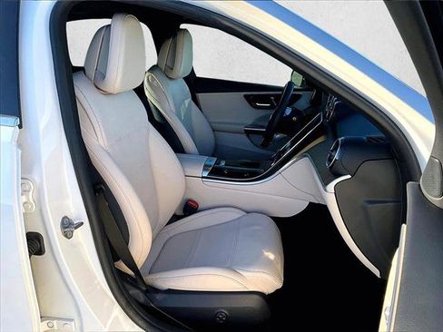 Used 2023 Mercedes-Benz C 300 4MATIC Sedan image 9