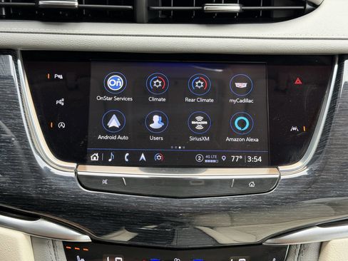 Used 2024 Cadillac XT6 Premium Luxury w/ Technology Package AWD/4WD image 33