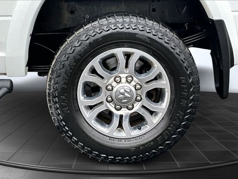Used 2018 RAM 3500 Laramie image 36
