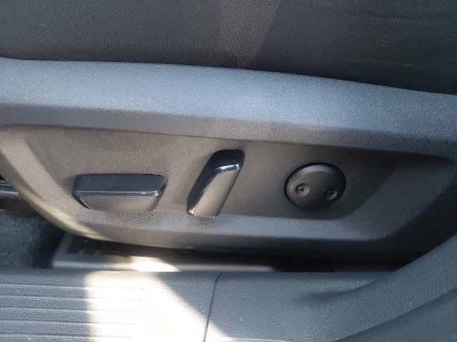 Used 2023 Nissan Rogue SV FWD image 19
