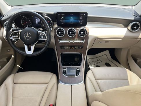 Used 2022 Mercedes-Benz GLC 300 image 9