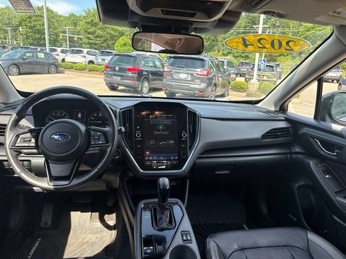 Used 2024 Subaru Crosstrek 2.5i Limited AWD/4WD image 8