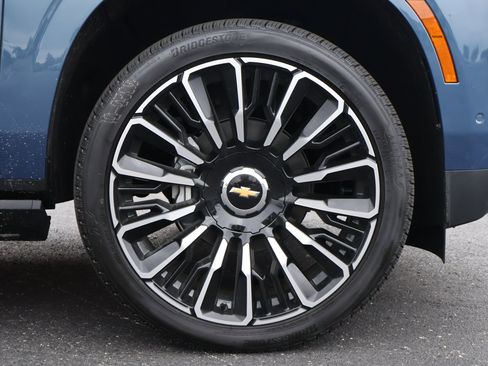 New 2026 Chevrolet Tahoe High Country AWD/4WD image 33