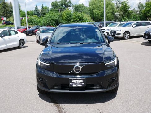 Used 2023 Volvo XC40 Recharge Ultimate w/ Protection Package Premier AWD/4WD image 2