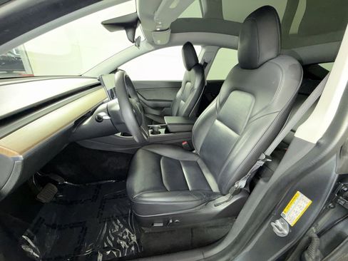 Used 2021 Tesla Model Y Long Range image 13