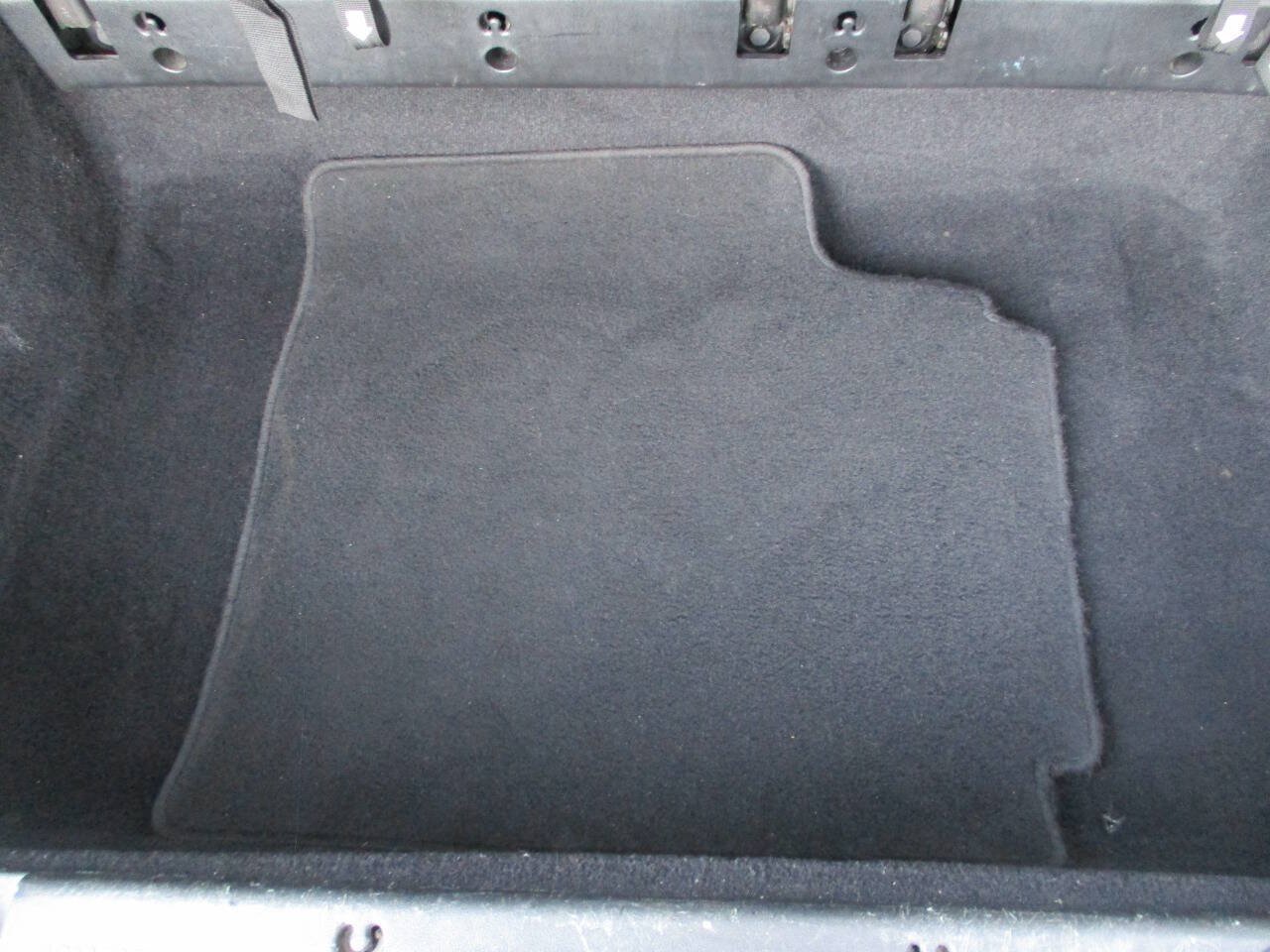 Used 2012 Chrysler Town & Country Touring FWD image 24