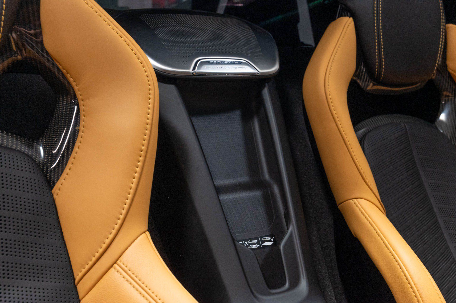 Used 2022 Chevrolet Corvette Stingray Coupe w/ 2LT w/ Z51 Performance Package RWD image 36