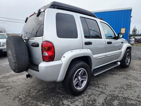 Used 2003 Jeep Liberty Renegade image 5