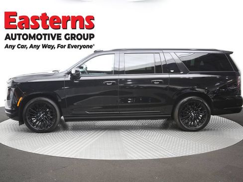 Used 2026 Cadillac Escalade ESV Luxury w/ Touring Package AWD/4WD image 70