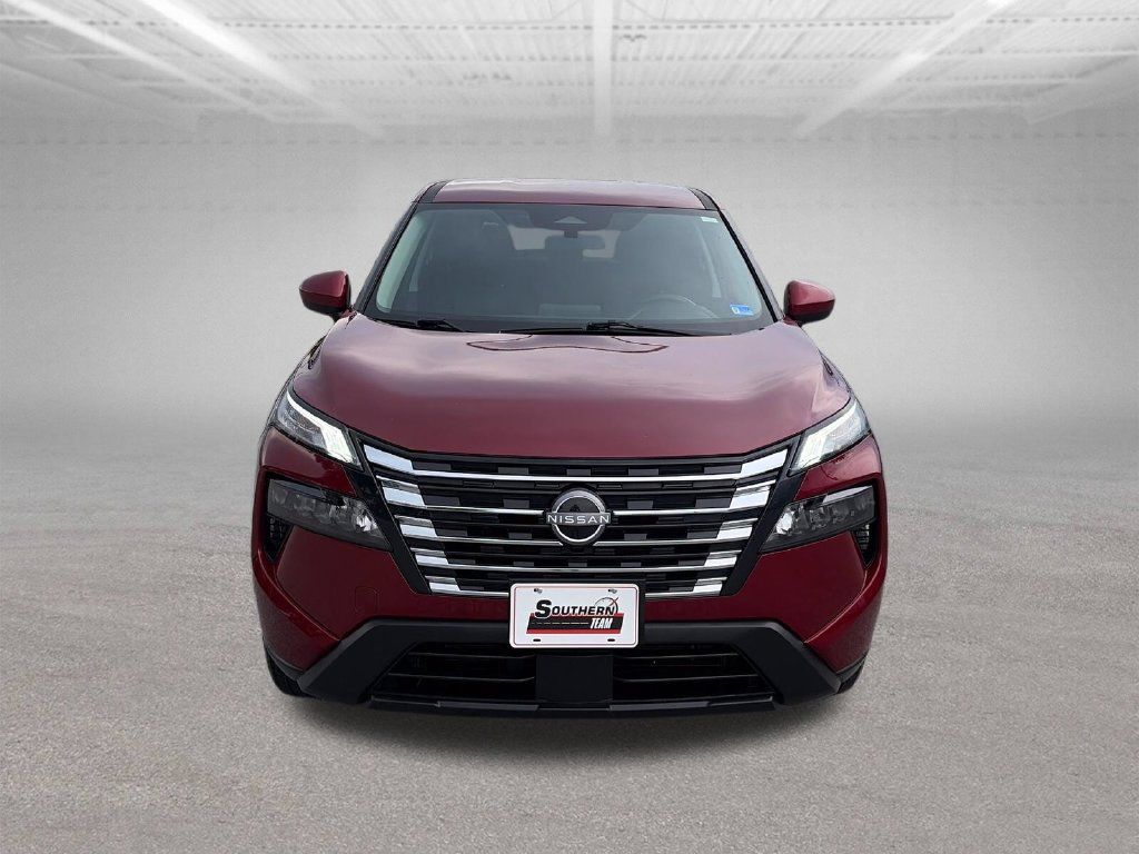Used 2025 Nissan Rogue SV FWD image 9