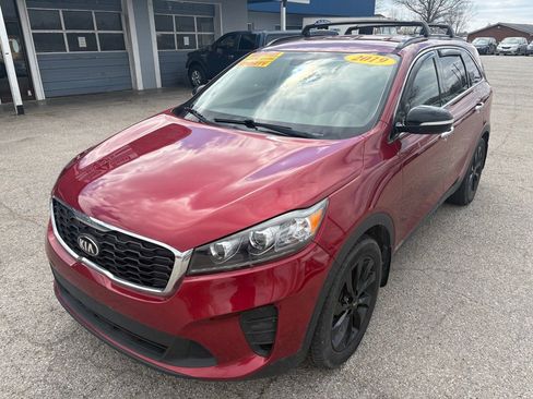 Used 2019 Kia Sorento S image 4