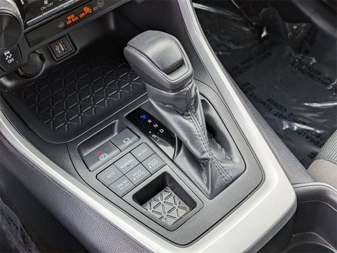 Used 2025 Toyota RAV4 LE image 19
