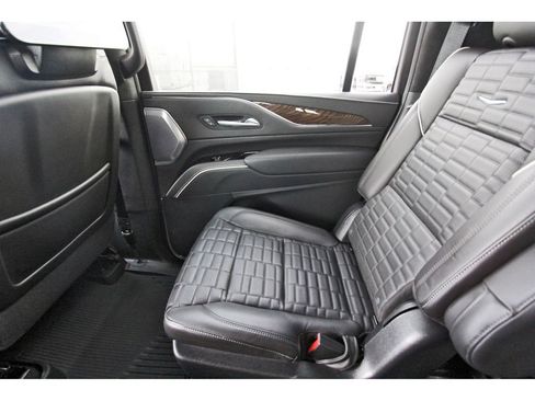 Used 2023 Cadillac Escalade ESV Sport Platinum w/ LPO, Floor Liner Package AWD/4WD image 12