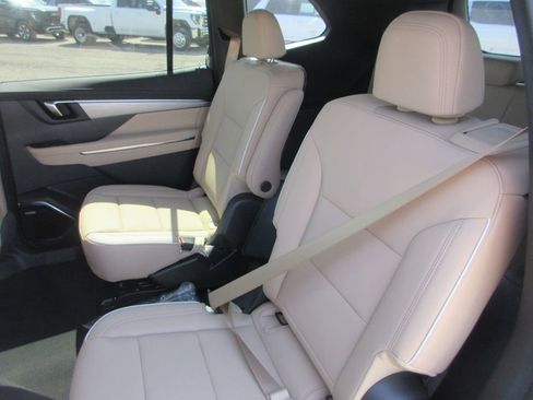 New 2026 Buick Enclave Preferred FWD image 12