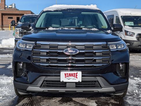 New 2026 Ford Explorer Active w/ Active Comfort Package image 9