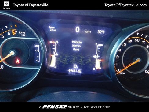 Used 2020 Jeep Gladiator Overland image 5