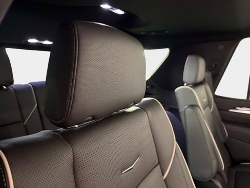 Used 2026 Cadillac Escalade Sport w/ Touring Package AWD/4WD image 28
