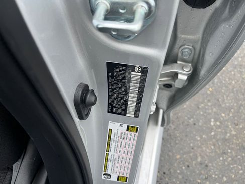 Used 2025 Toyota Corolla LE image 29