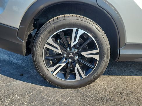 Used 2024 Mitsubishi Eclipse Cross AWD image 7