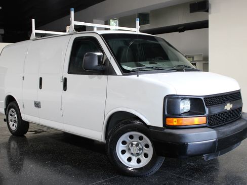 Used 2012 Chevrolet Express 1500 RWD image 1