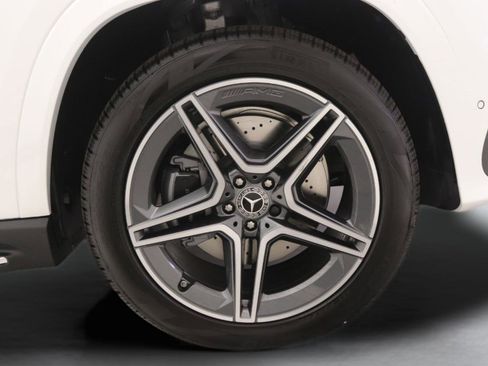 New 2026 Mercedes-Benz GLS 450 4MATIC image 11