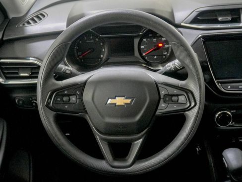 Used 2022 Chevrolet TrailBlazer LT w/ Convenience Package FWD image 19