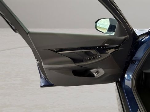 Used 2025 BMW 530i w/ Premium Package image 18