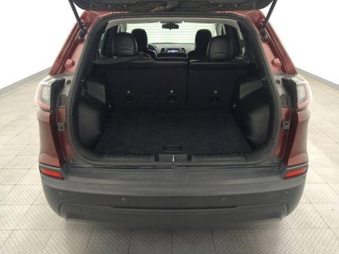 Used 2019 Jeep Cherokee Latitude Plus image 29