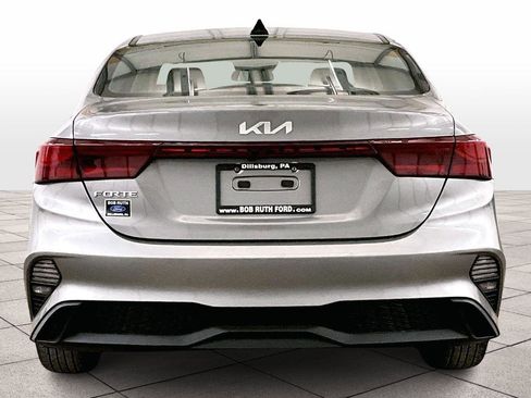 Used 2023 Kia Forte LXS w/ LXS Technology Package image 4