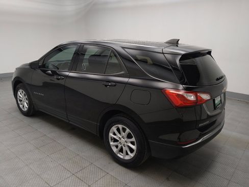 Used 2018 Chevrolet Equinox LS FWD image 3