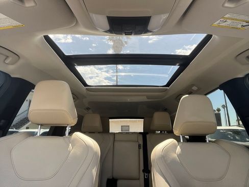 Used 2023 INFINITI QX60 Luxe w/ Cargo Package FWD image 19