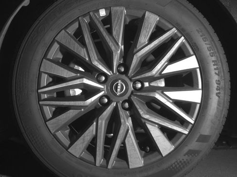 Used 2025 Nissan Altima 2.5 SV image 12