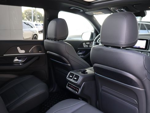 Certified 2024 Mercedes-Benz GLS 450 4MATIC image 27