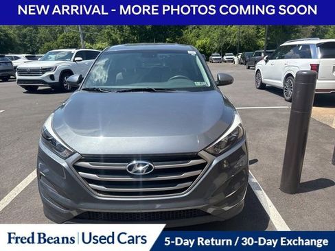 Used 2018 Hyundai Tucson SE AWD/4WD image 2
