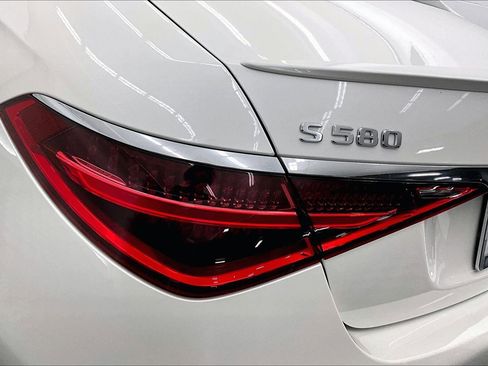 Certified 2022 Mercedes-Benz S 580 4MATIC Sedan image 26
