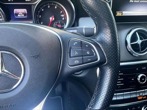 Used 2019 Mercedes-Benz GLA 250 4MATIC image 25