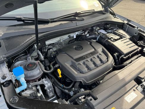 Used 2024 Volkswagen Tiguan SE R-Line image 25