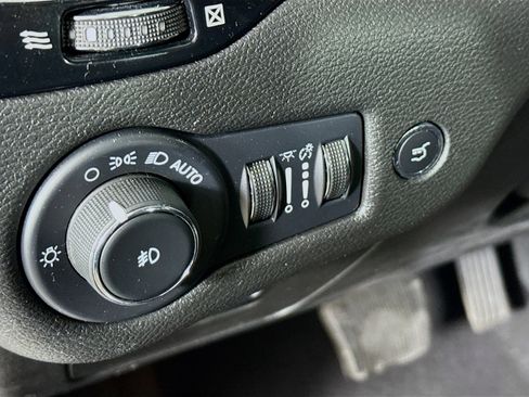 Used 2023 Jeep Cherokee Altitude Lux image 9