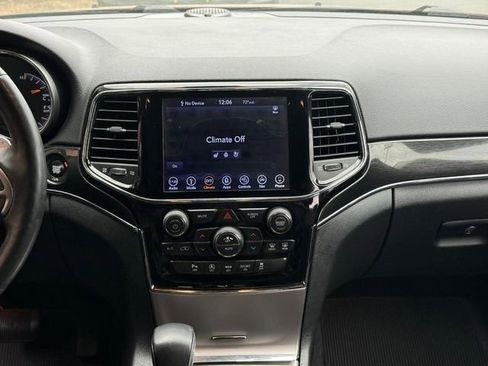 Used 2019 Jeep Grand Cherokee Trailhawk AWD/4WD image 12