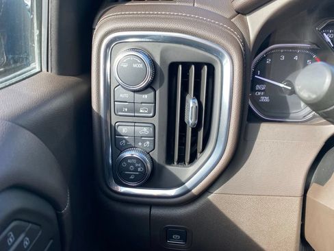 Used 2021 GMC Sierra 1500 SLT w/ SLT Convenience Package AWD/4WD image 12